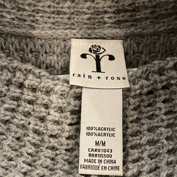 Soft sweater. Grey. Worn once. Smoke free home. - Picture 3 of 4